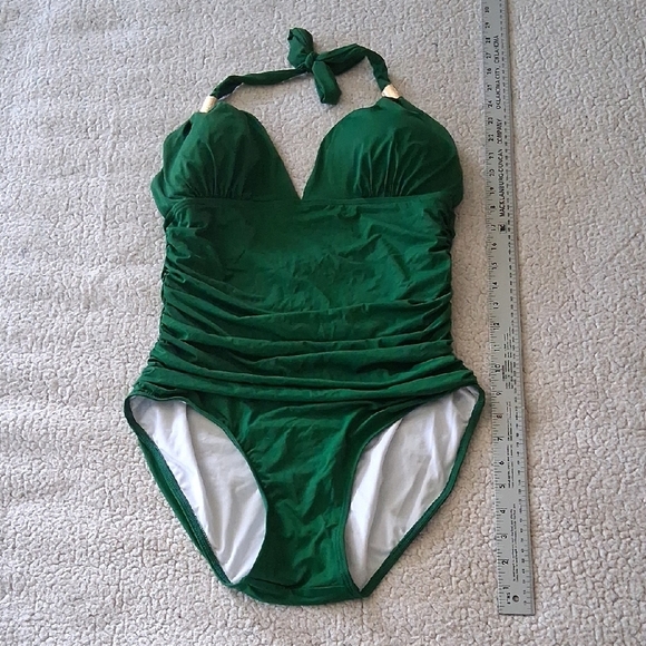 Elegant Green One-Piece Swimsuit - Picture 2 of 4